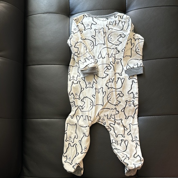 Never worn- 3 pack outfits Gerber 0-3m long sleeve ‘Sleep n Play’ zipup footie - Picture 9 of 9